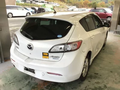 Mazda AXELA  с аукциона в Японии
