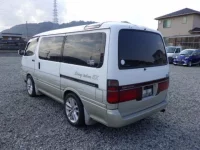 Toyota HIACE лот № 6018 оценка R  с аукциона в Японии 1
