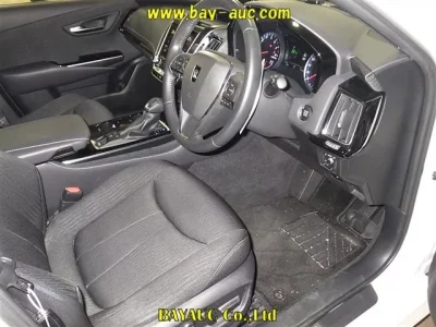 Toyota CROWN  с аукциона в Японии