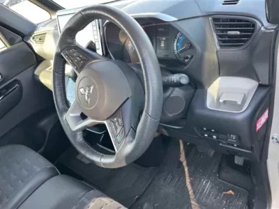 Mitsubishi DELICA MINI  с аукциона в Японии