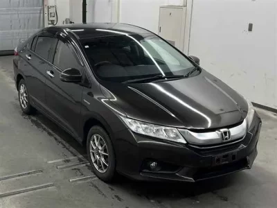 Honda GRACE  с аукциона в Японии