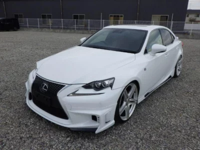 Lexus IS