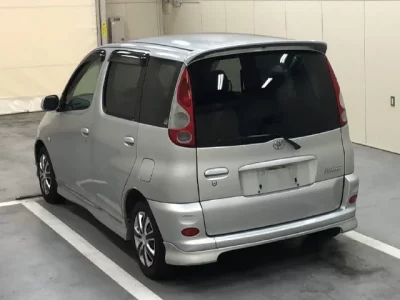 Toyota FUNCARGO  с аукциона в Японии