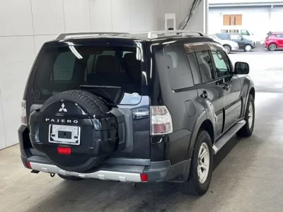 Mitsubishi PAJERO  с аукциона в Японии
