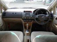 Honda FIT лот № 6028 оценка 3.5  с аукциона в Японии 2