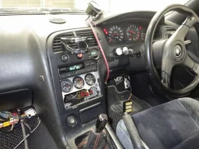 Nissan SKYLINE  с аукциона в Японии