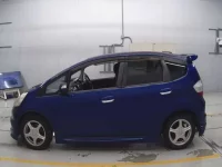 Honda FIT лот № 90181 оценка 3  с аукциона в Японии 3