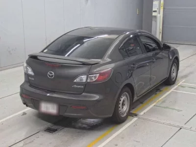 Mazda AXELA  с аукциона в Японии