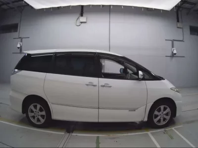 Toyota ESTIMA HYBRID