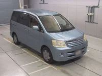 Toyota NOAH лот № 30101 оценка R  с аукциона в Японии 4