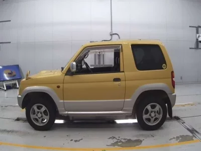 Mitsubishi PAJERO MINI