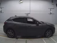 Mazda AXELA лот № 36249 оценка 3.5  с аукциона в Японии 2