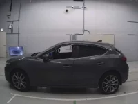 Mazda AXELA лот № 36249 оценка 3.5  с аукциона в Японии 3