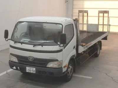 Toyota DYNA  с аукциона в Японии