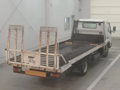 Toyota DYNA  с аукциона в Японии