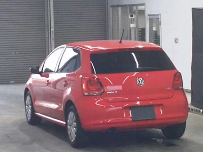 Volkswagen POLO  с аукциона в Японии