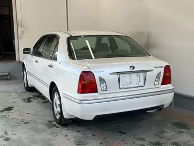 Toyota PROGRES  с аукциона в Японии