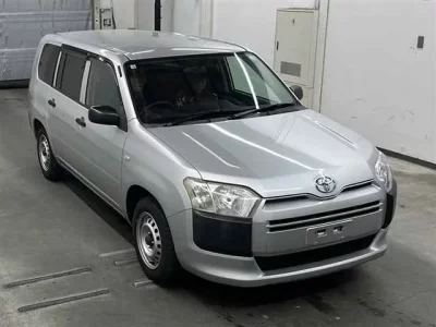 Toyota SUCCEED  с аукциона в Японии