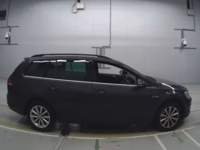Volkswagen GOLF VARIANT  с аукциона в Японии