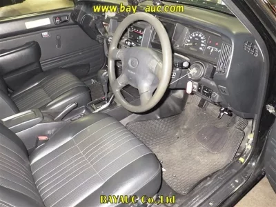 Toyota CROWN COMFORT  с аукциона в Японии