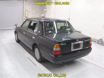 Toyota CROWN COMFORT  с аукциона в Японии