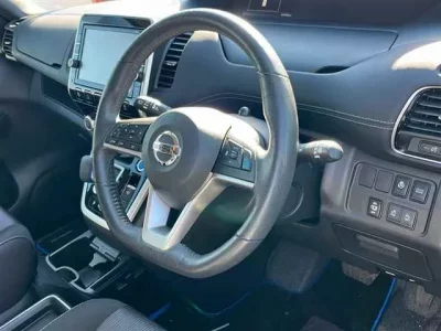 Nissan SERENA  с аукциона в Японии