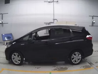 Honda SHUTTLE  с аукциона в Японии