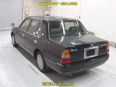 Toyota CROWN COMFORT  с аукциона в Японии
