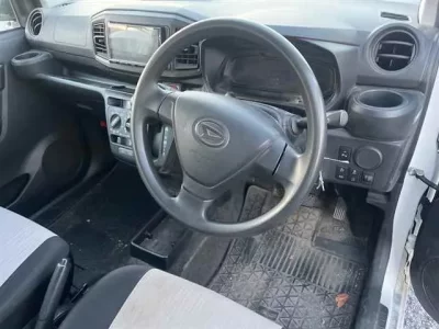 Daihatsu MIRA E S  с аукциона в Японии