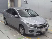 Honda GRACE лот № 36279 оценка 4  с аукциона в Японии 4