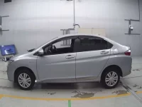 Honda GRACE лот № 36279 оценка 4  с аукциона в Японии 3