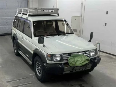 Mitsubishi PAJERO