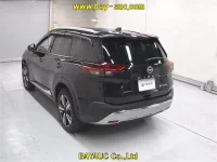 Nissan X-TRAIL лот № 60243 оценка 5  с аукциона в Японии 1