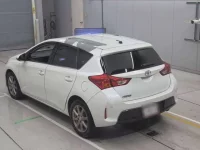 Toyota AURIS лот № 90256 оценка 3  с аукциона в Японии 5