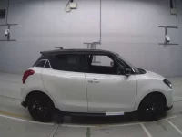 Suzuki SWIFT лот № 36291 оценка 5  с аукциона в Японии 2