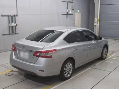 Nissan SYLPHY  с аукциона в Японии