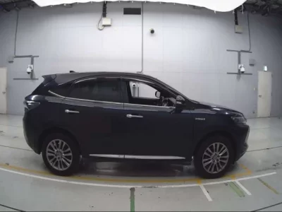 Toyota HARRIER  с аукциона в Японии