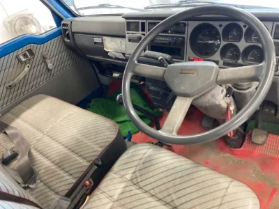 Mazda TITAN  с аукциона в Японии