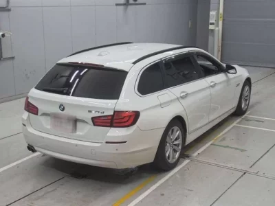 BMW 5-Series  с аукциона в Японии