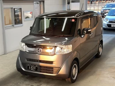 Honda N BOX SLASH