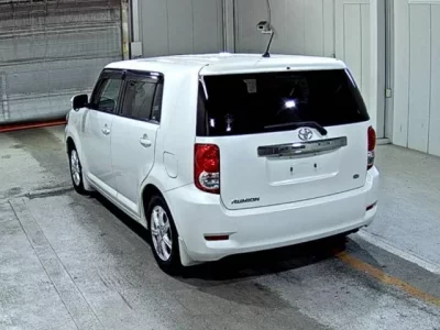 Toyota COROLLA RUMION