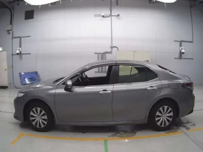 Toyota CAMRY  с аукциона в Японии