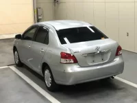 Toyota BELTA лот № 1058 оценка R  с аукциона в Японии 1