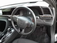 Toyota CROWN CROSSOVER лот № 36316 оценка 5  с аукциона в Японии 6