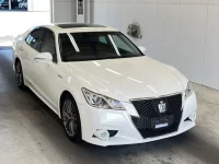 Toyota CROWN лот № 3063 оценка 3.5  с аукциона в Японии 3