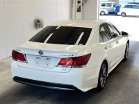 Toyota CROWN лот № 3063 оценка 3.5  с аукциона в Японии 1