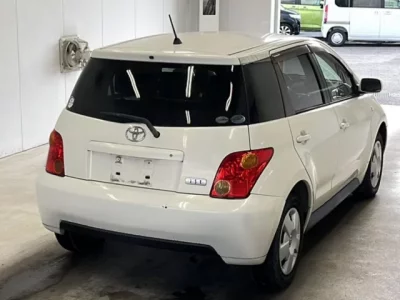Toyota IST