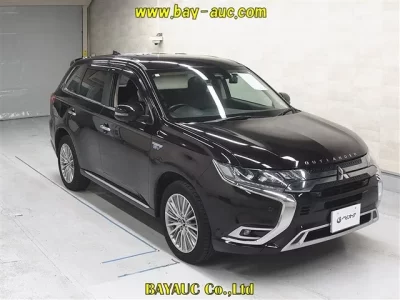 Mitsubishi OUTLANDER PHEV  с аукциона в Японии