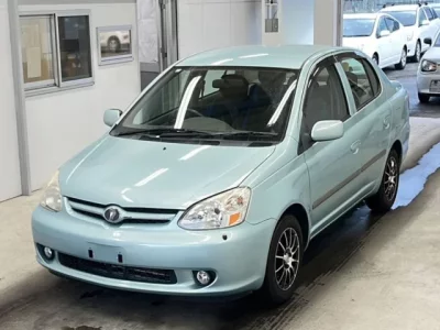 Toyota PLATZ  с аукциона в Японии