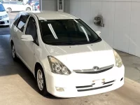 Toyota WISH лот № 3076 оценка 3.5  с аукциона в Японии 3
